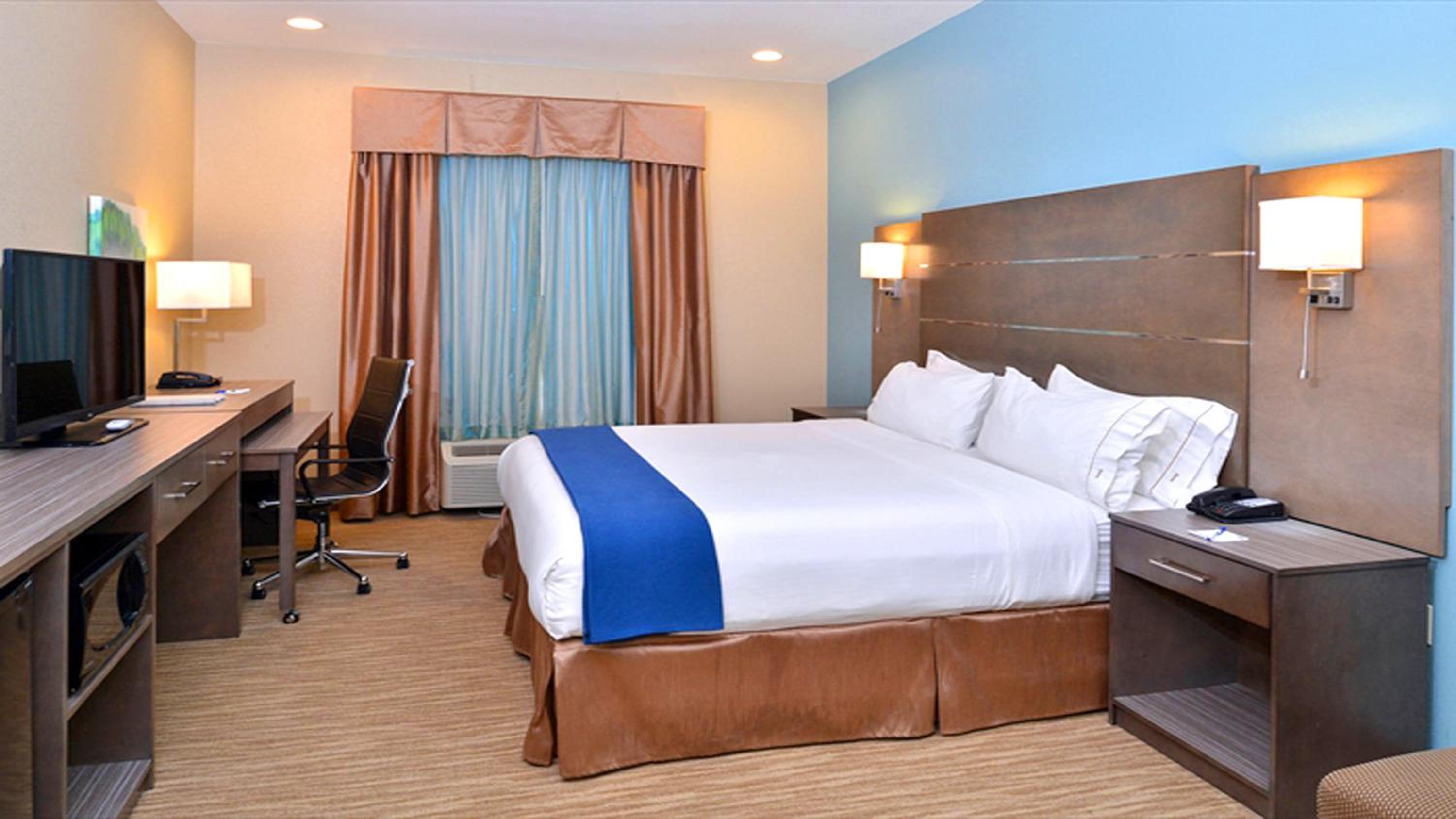 holiday inn express hotel and suites schulenburg by ihg