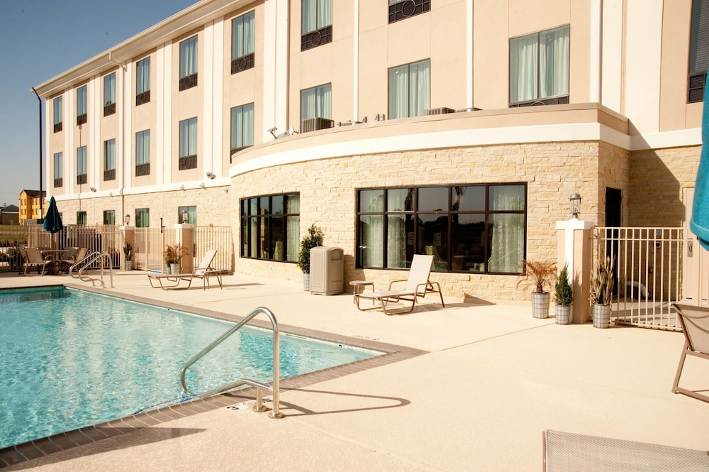 holiday inn express hotel and suites schulenburg by ihg
