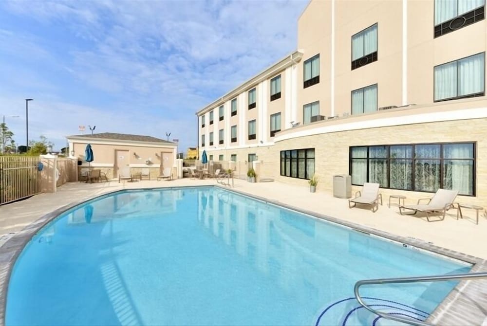 holiday inn express hotel and suites schulenburg by ihg
