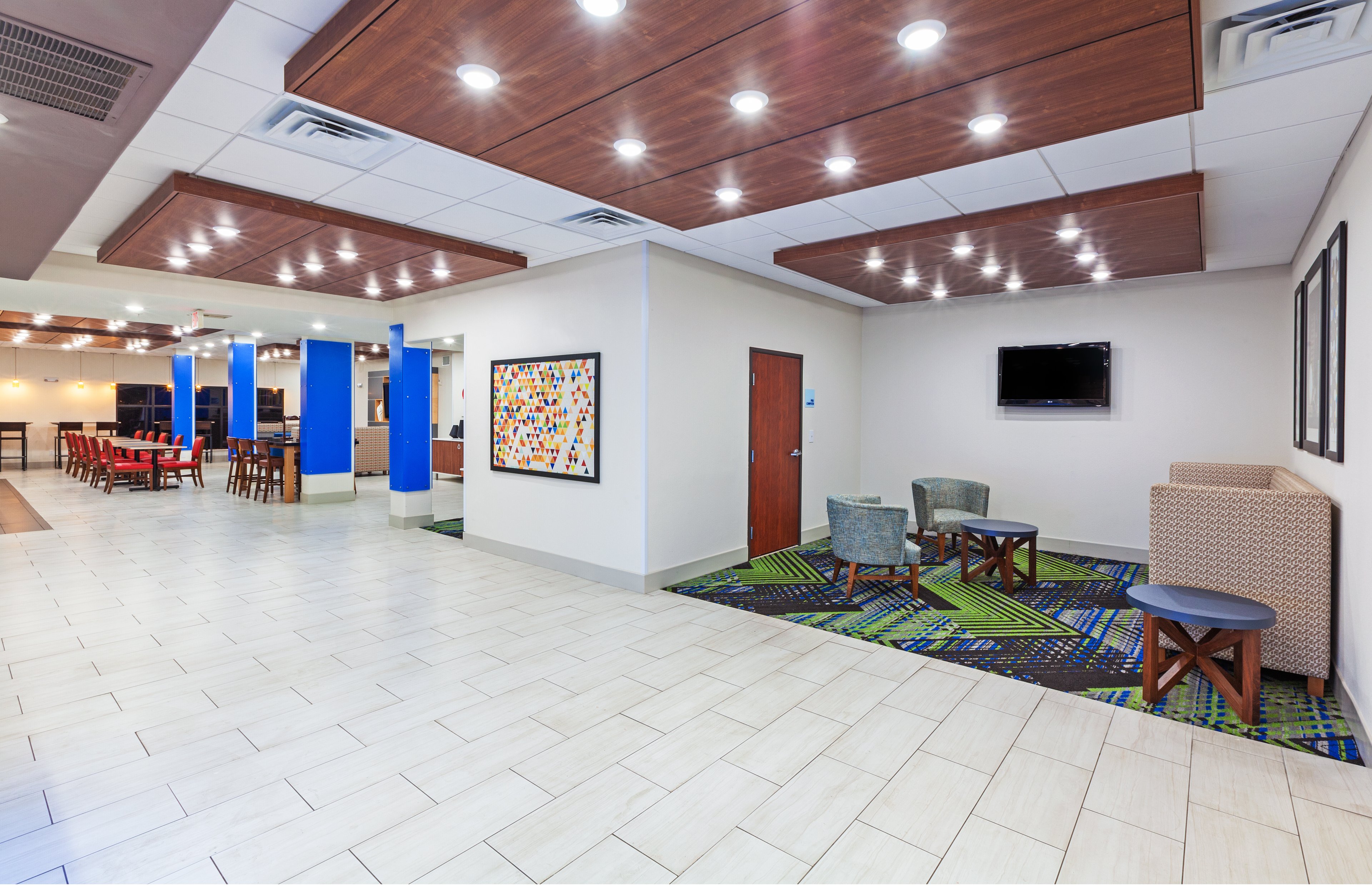 holiday inn express hotel and suites sealy by ihg