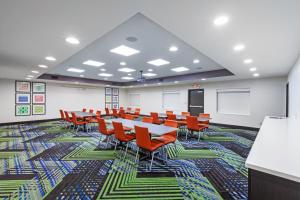 holiday inn express hotel and suites sealy by ihg