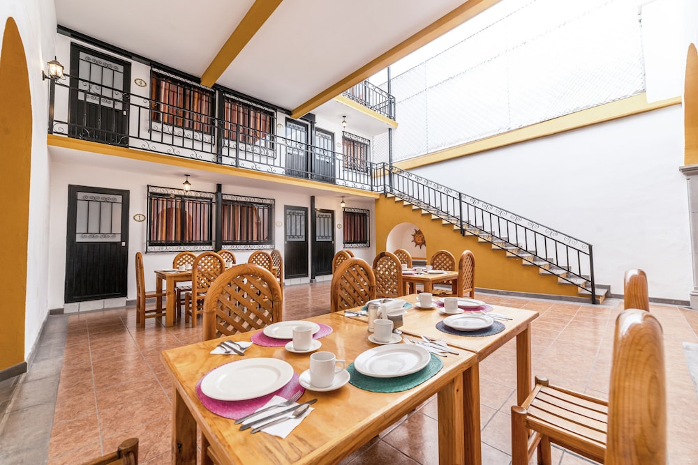 hotel meson de carolina