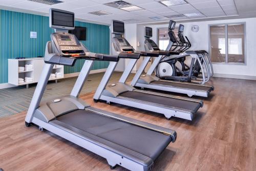 holiday inn express and suites selma by ihg