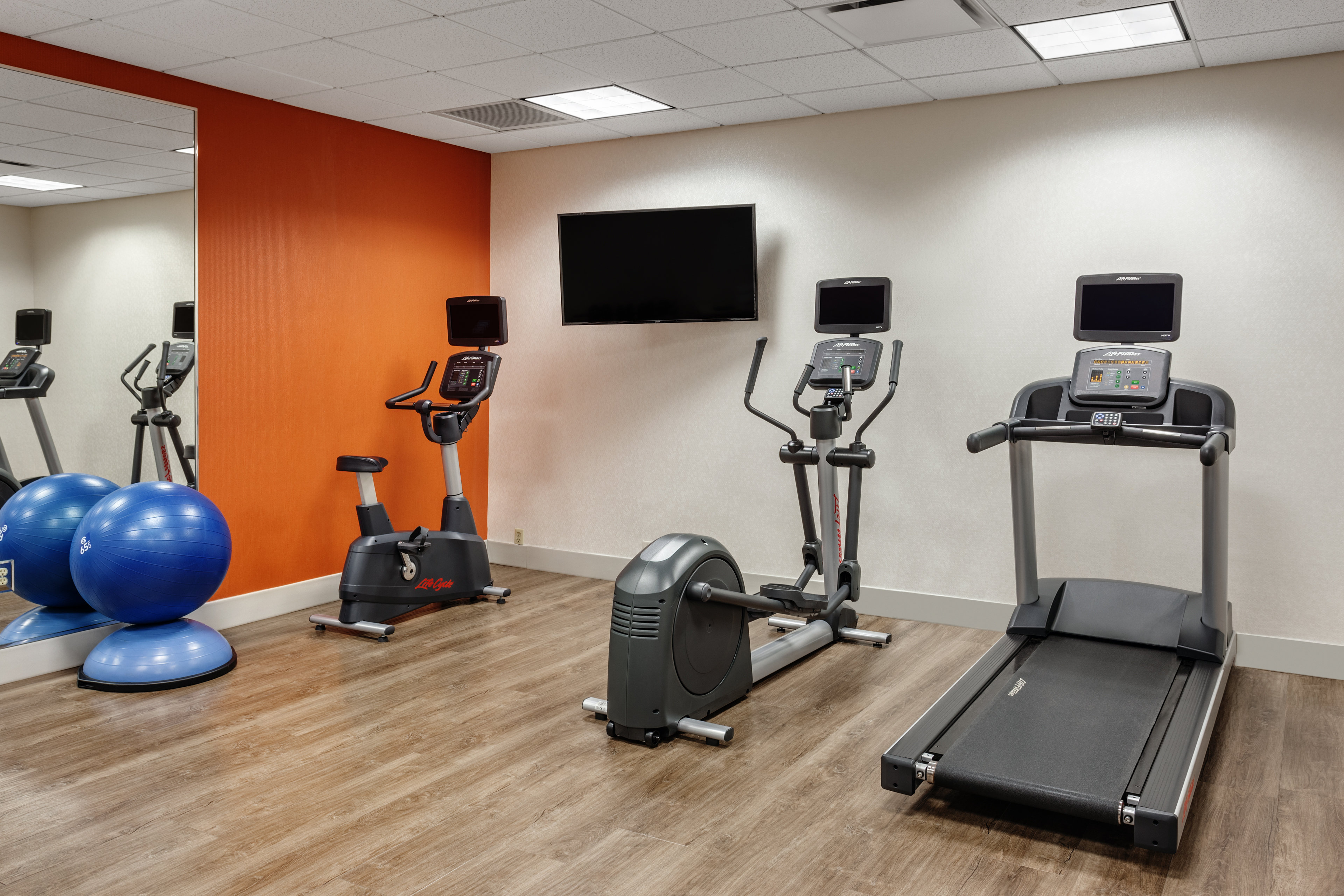 holiday inn express hotel and suites south portland by ihg