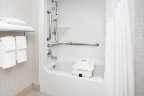 holiday inn express hotel and suites south portland by ihg