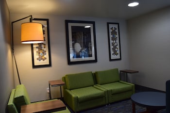 holiday inn express hotel and suites sparta by ihg