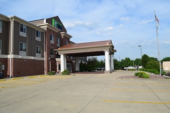 holiday inn express hotel and suites sparta by ihg