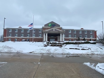 holiday inn express hotel and suites sparta by ihg
