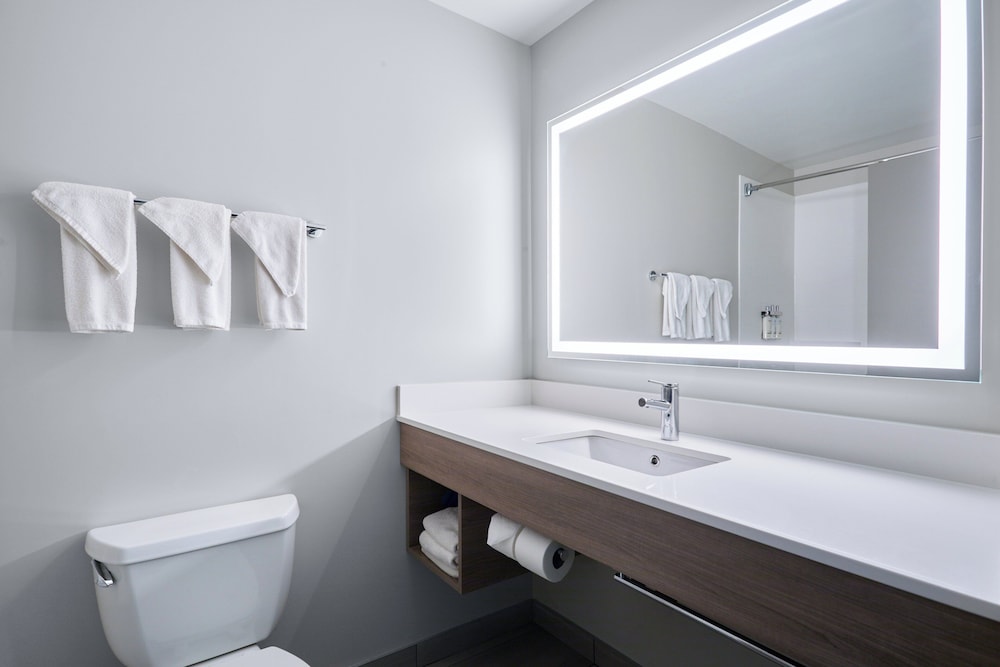 holiday inn express hotel and suites swift current by ihg