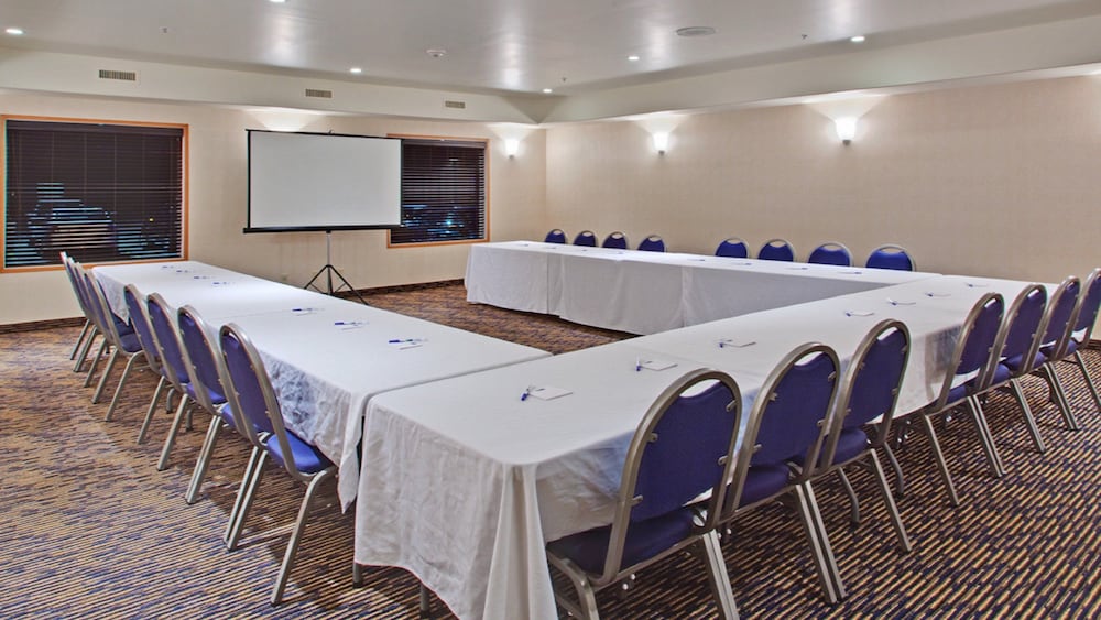 holiday inn express hotel and suites swift current by ihg