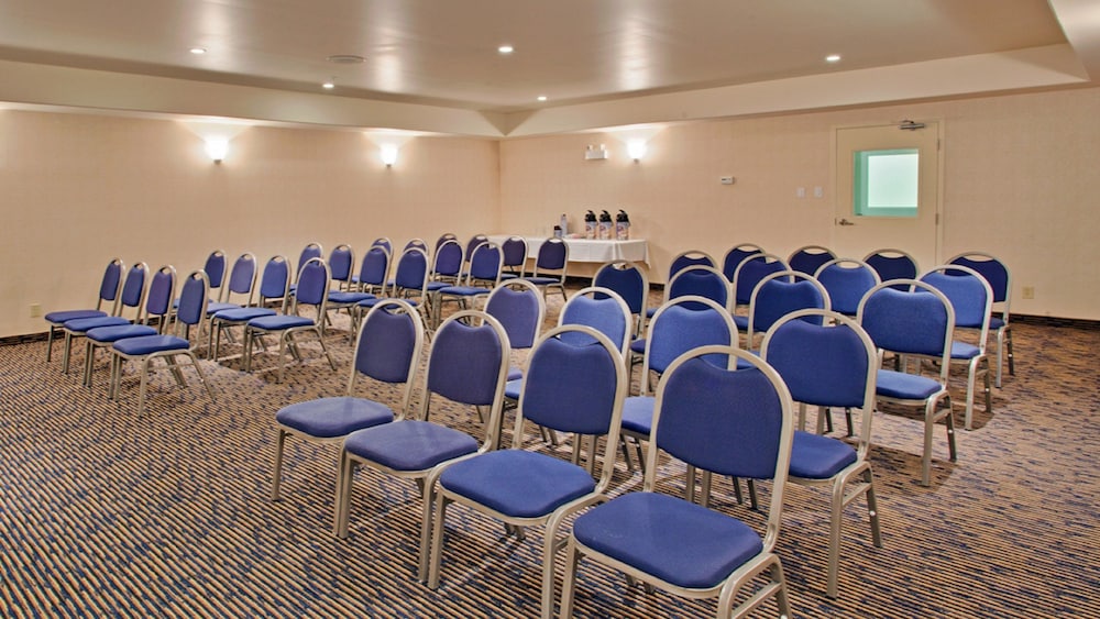 holiday inn express hotel and suites swift current by ihg