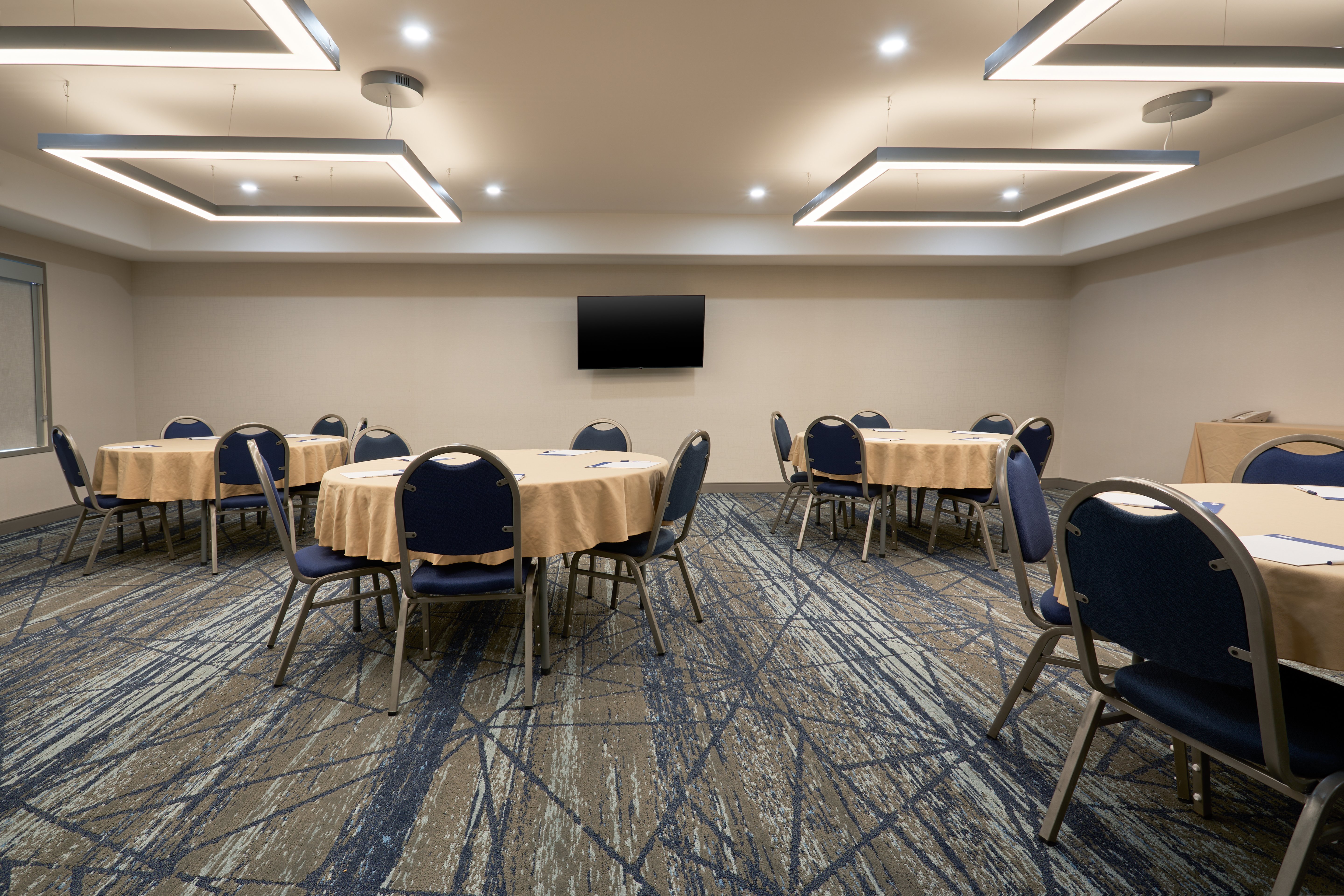 holiday inn express hotel and suites swift current by ihg