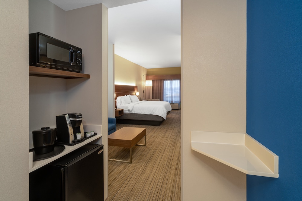 holiday inn express hotel and suites talladega by ihg