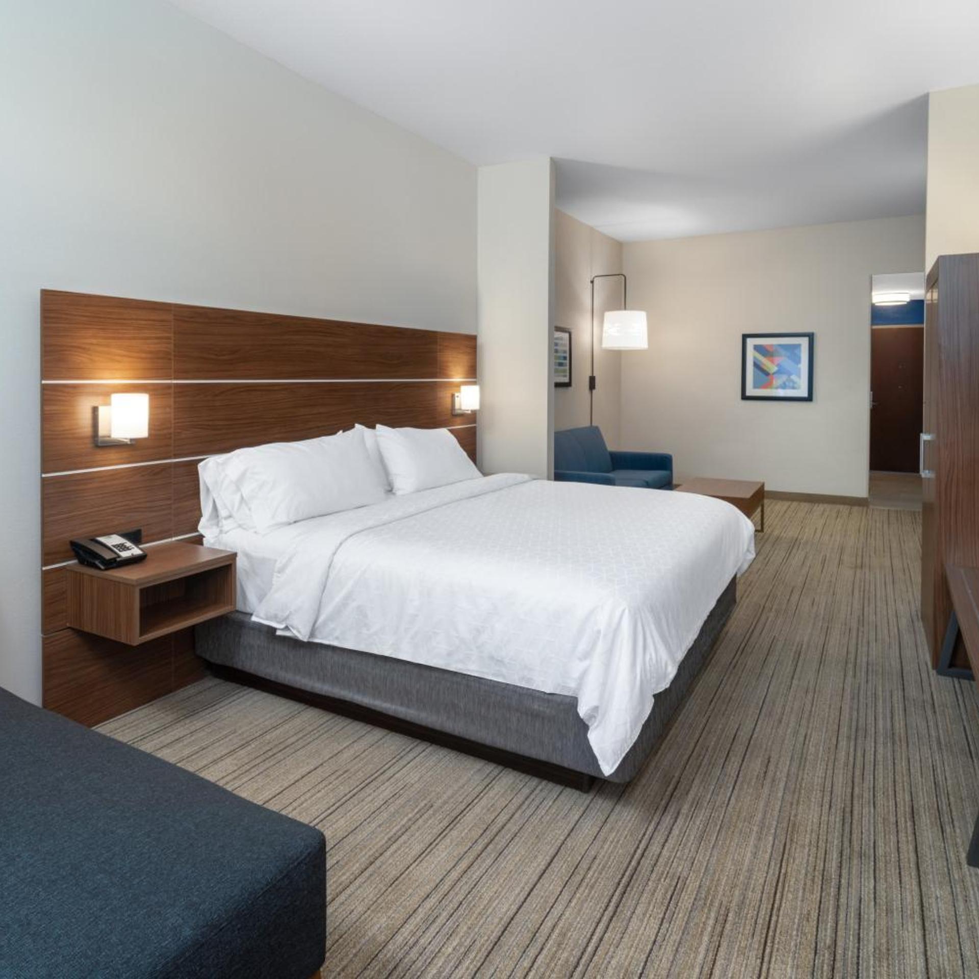 holiday inn express hotel and suites talladega by ihg