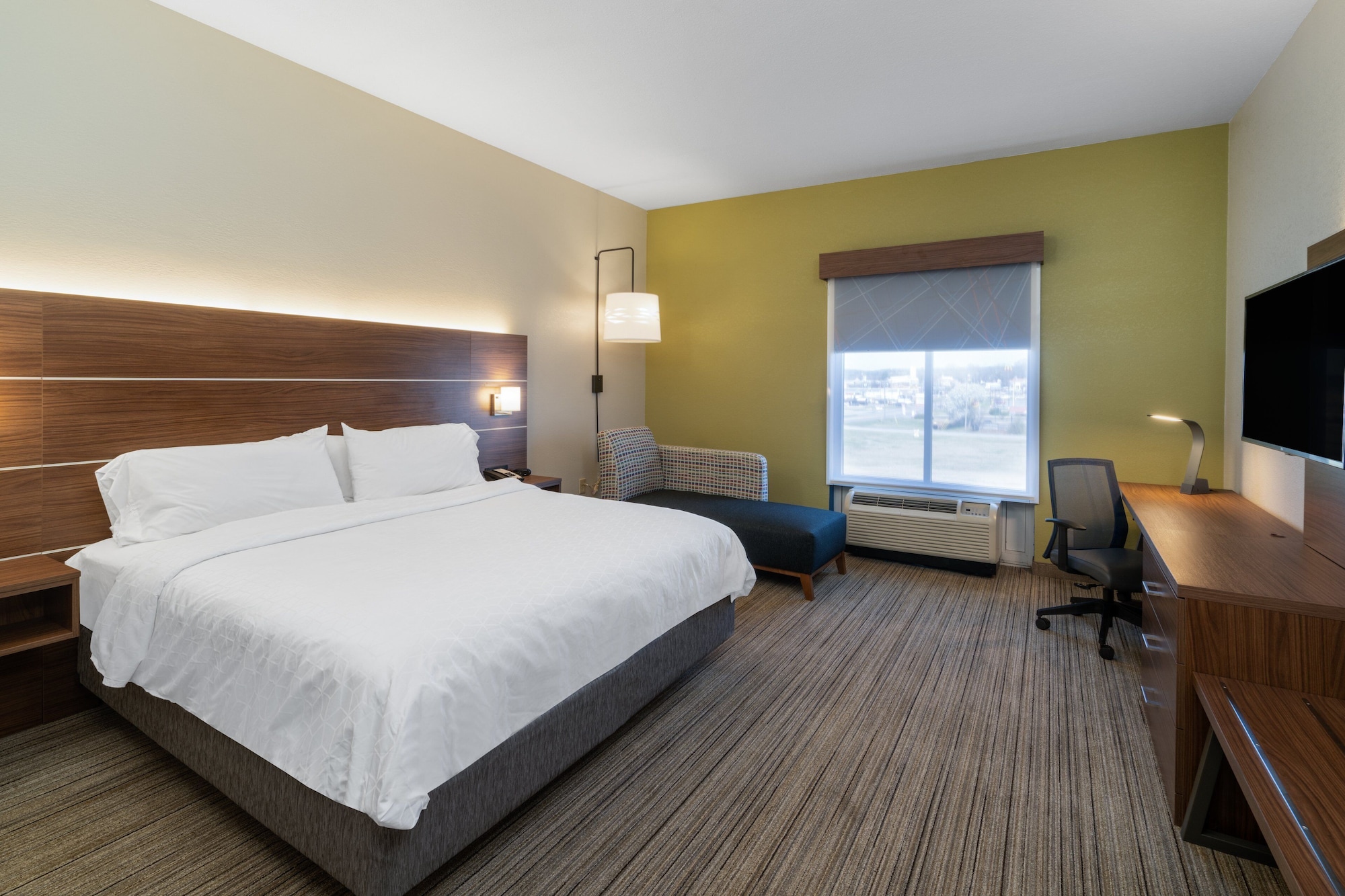 holiday inn express hotel and suites talladega by ihg