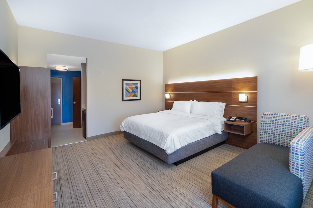holiday inn express hotel and suites talladega by ihg
