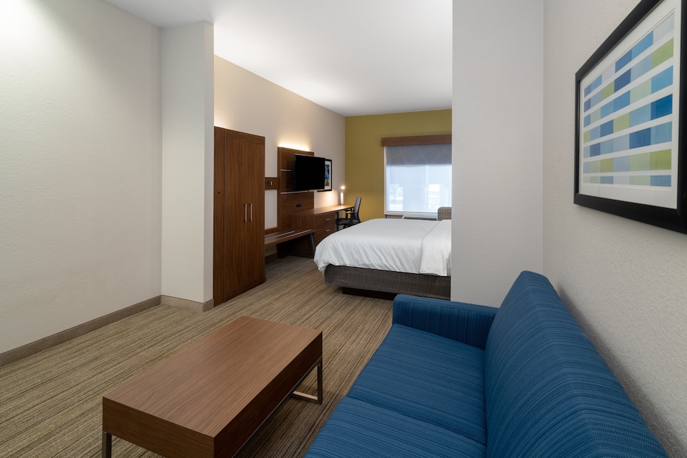 holiday inn express hotel and suites talladega by ihg