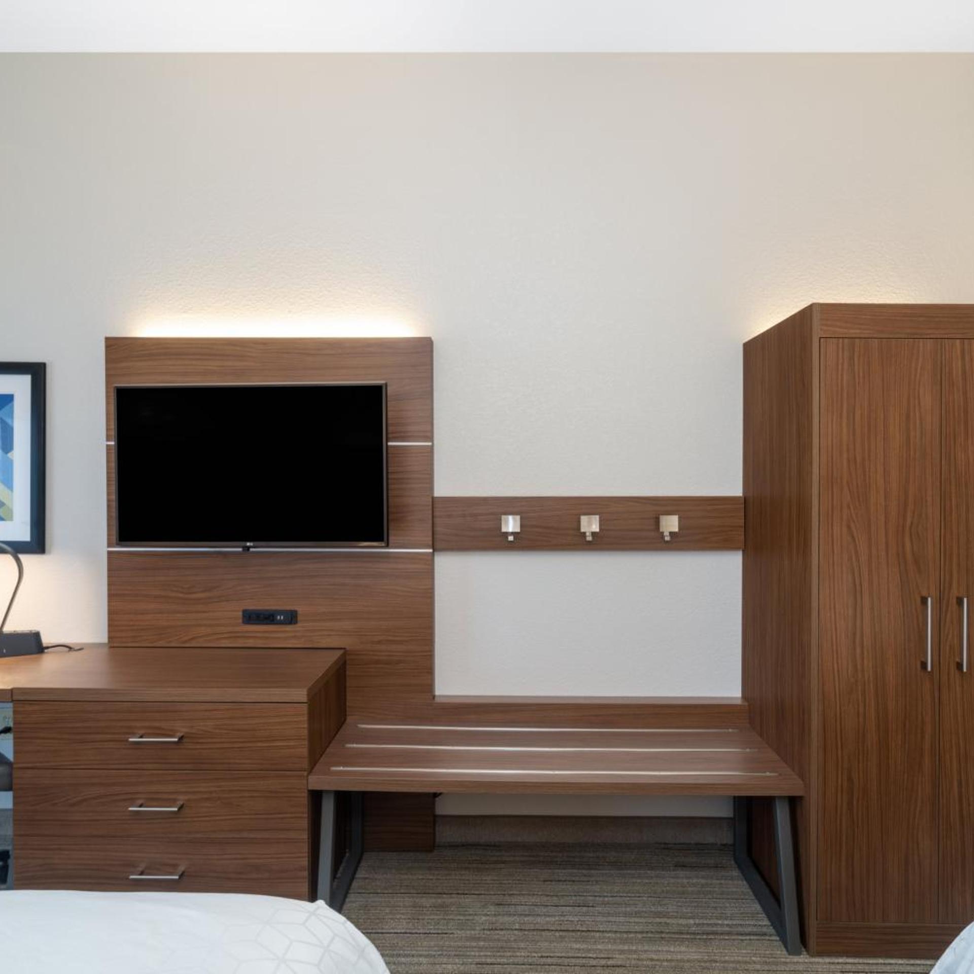 holiday inn express hotel and suites talladega by ihg