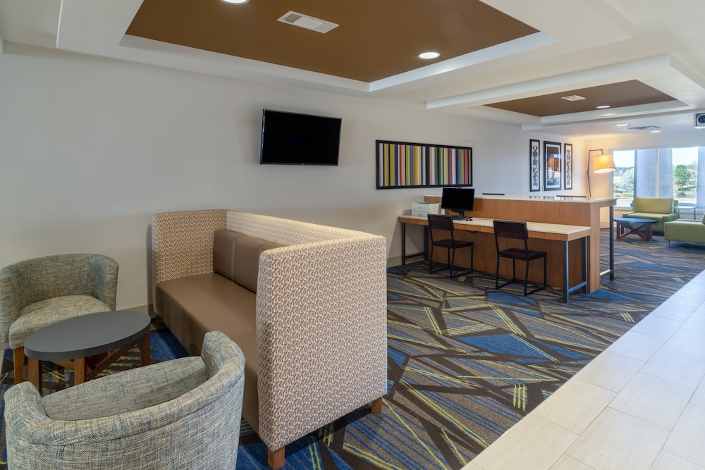 holiday inn express hotel and suites talladega by ihg
