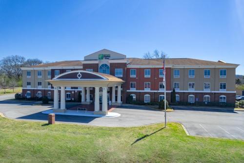 holiday inn express hotel and suites talladega by ihg