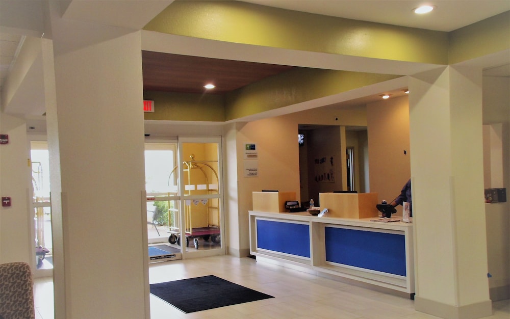 holiday inn express hotel and suites tampa fairgrounds casino by ihg