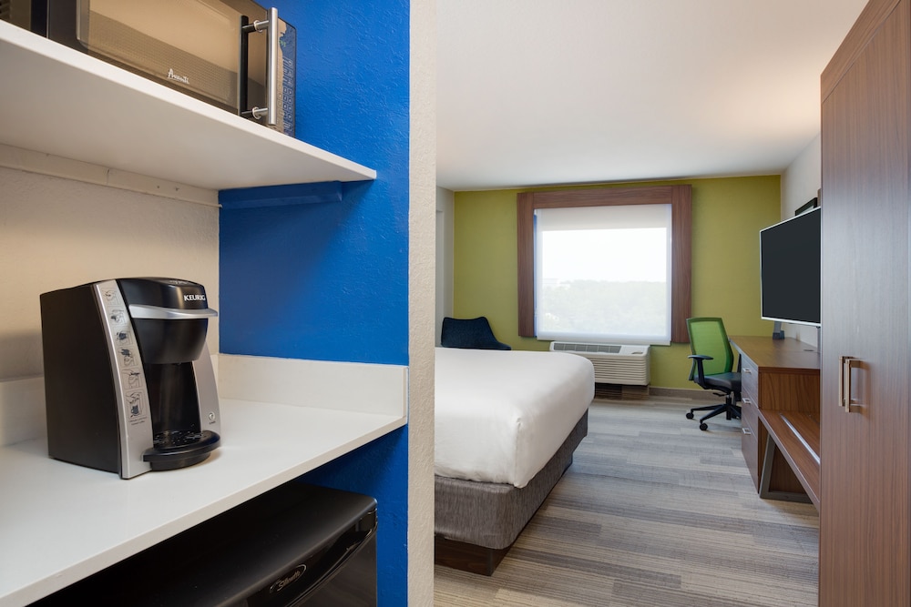 holiday inn express hotel and suites tampa fairgrounds casino by ihg