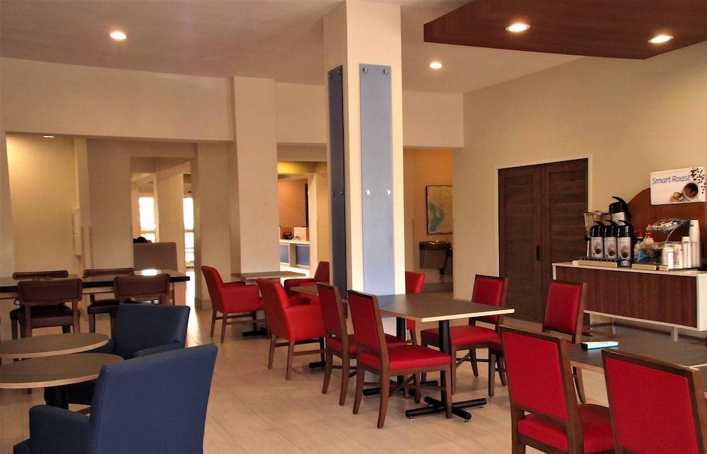 holiday inn express hotel and suites tampa fairgrounds casino by ihg