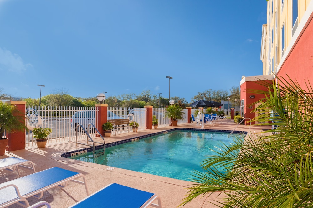 holiday inn express hotel and suites tampa fairgrounds casino by ihg