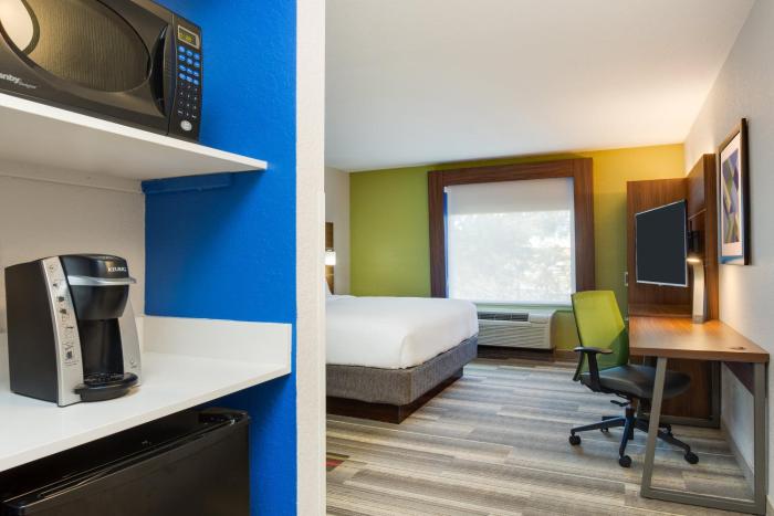 holiday inn express hotel and suites tampa fairgrounds casino by ihg