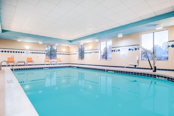 Holiday Inn Express Hotel & Suites Tappahannock By Ihg,Tappahannock>>Mathews County,3 star