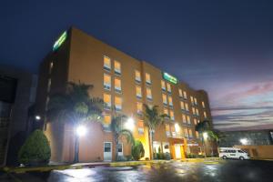 city express junior by marriott toluca aeropuerto