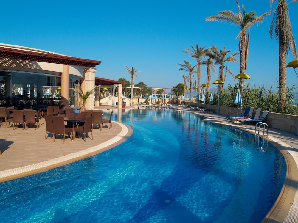 Caldera Beach,Chania>>Agia Marina,4 star