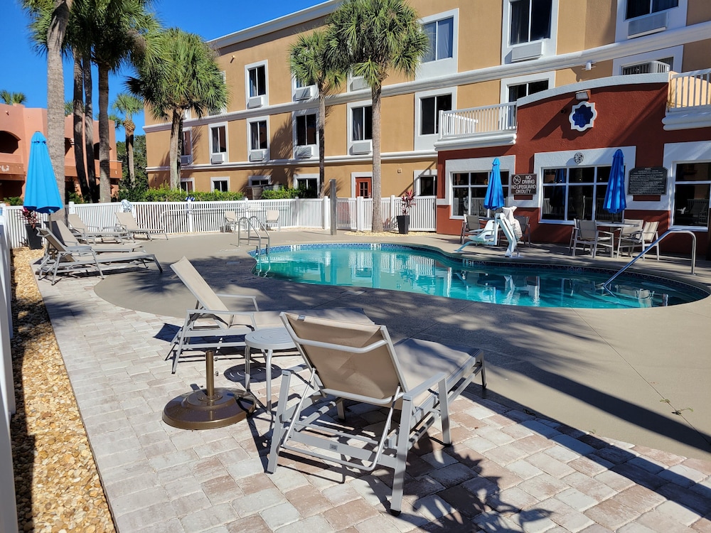holiday inn express hotel and suites the villages by ihg