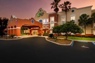 holiday inn express hotel and suites the villages by ihg