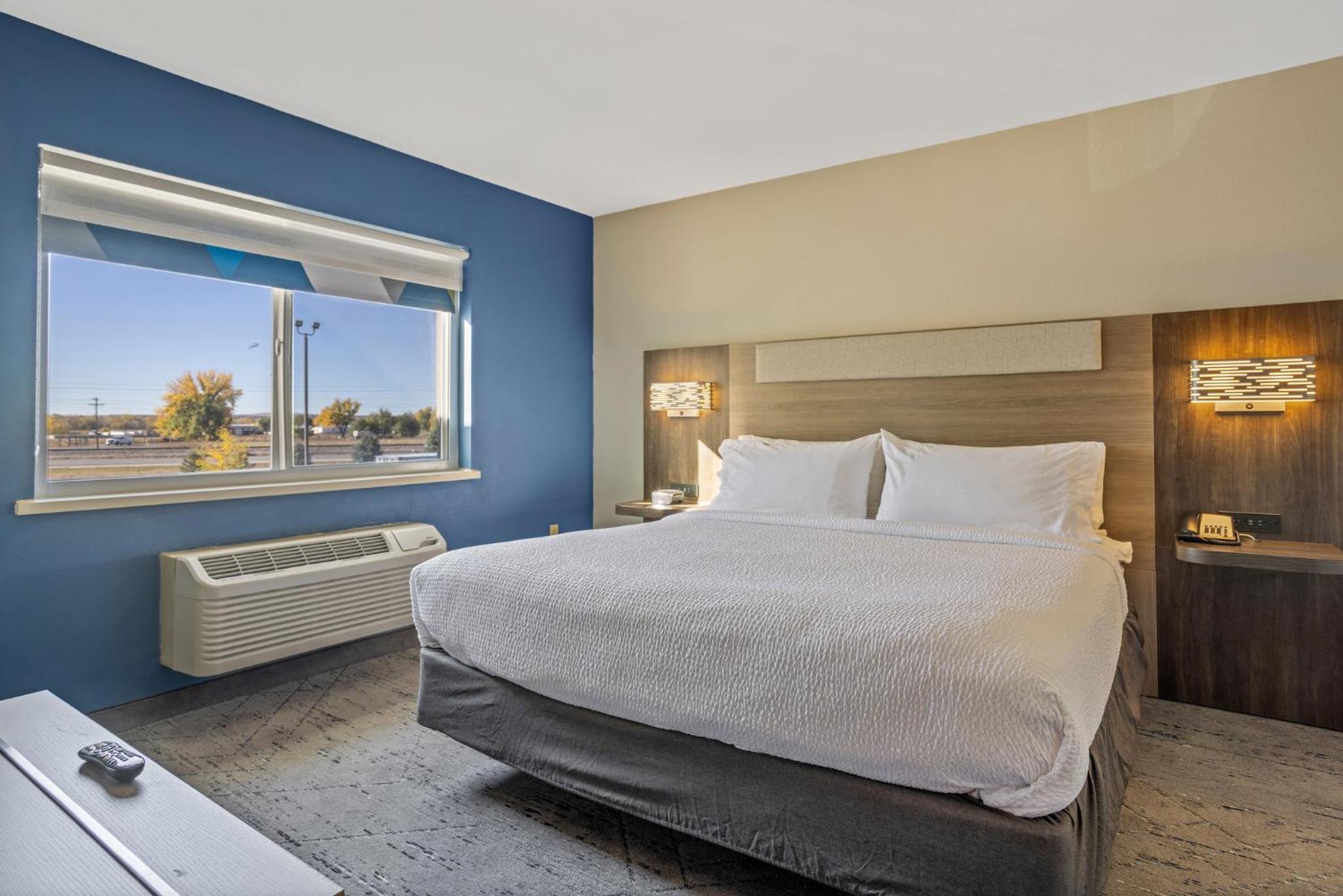 holiday inn express hotel and suites torrington by ihg