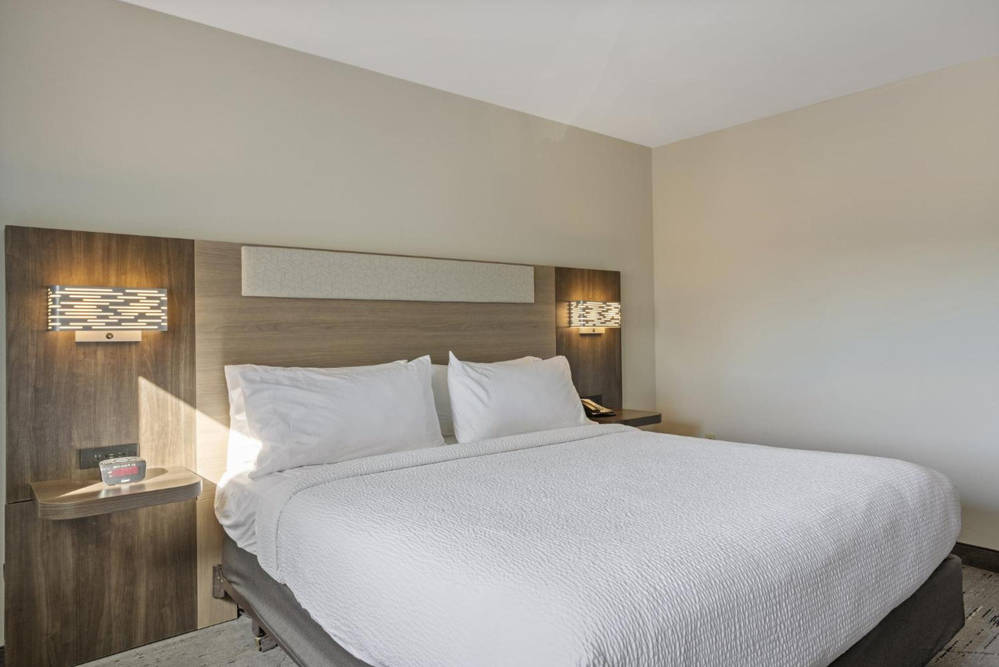 holiday inn express hotel and suites torrington by ihg