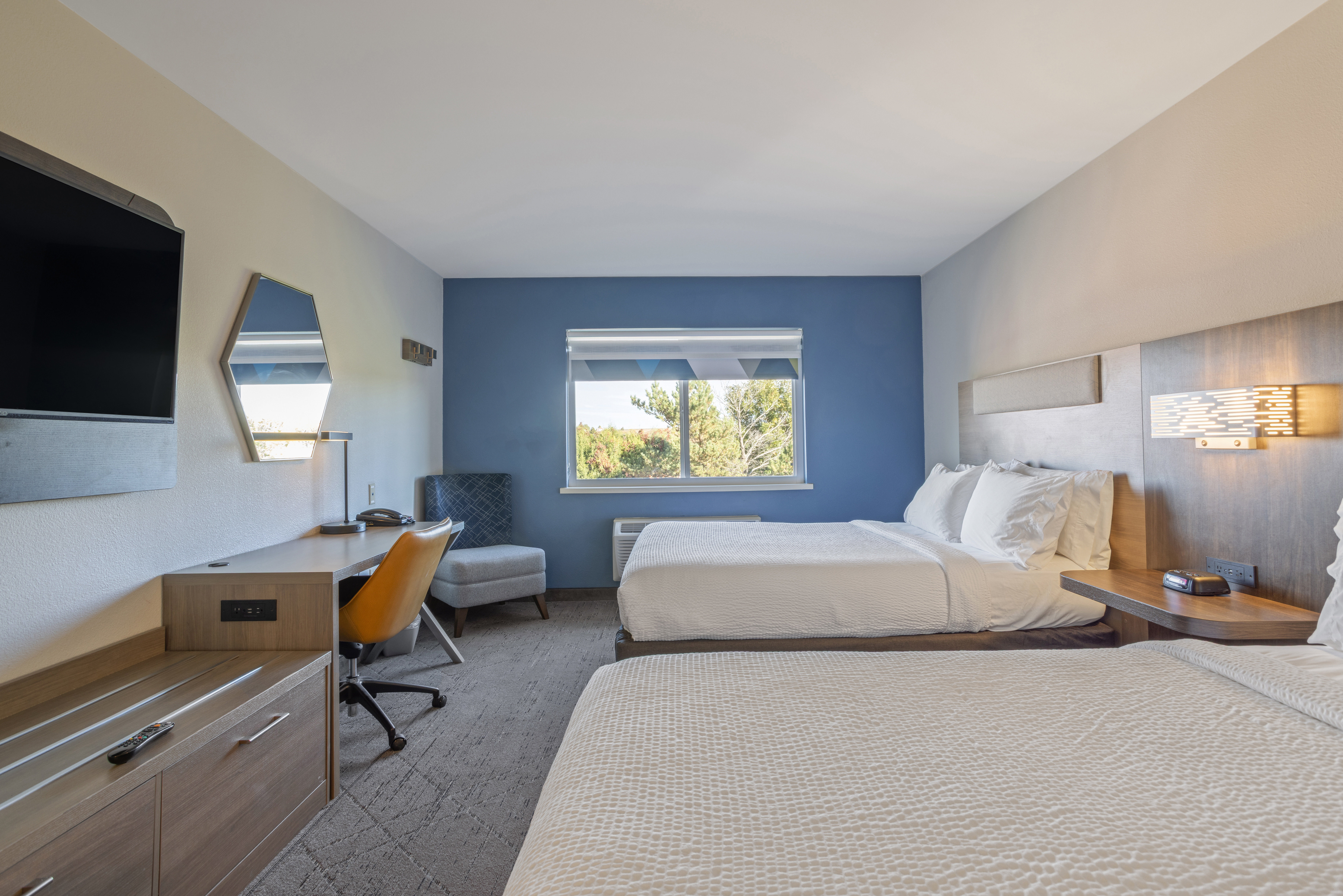 holiday inn express hotel and suites torrington by ihg