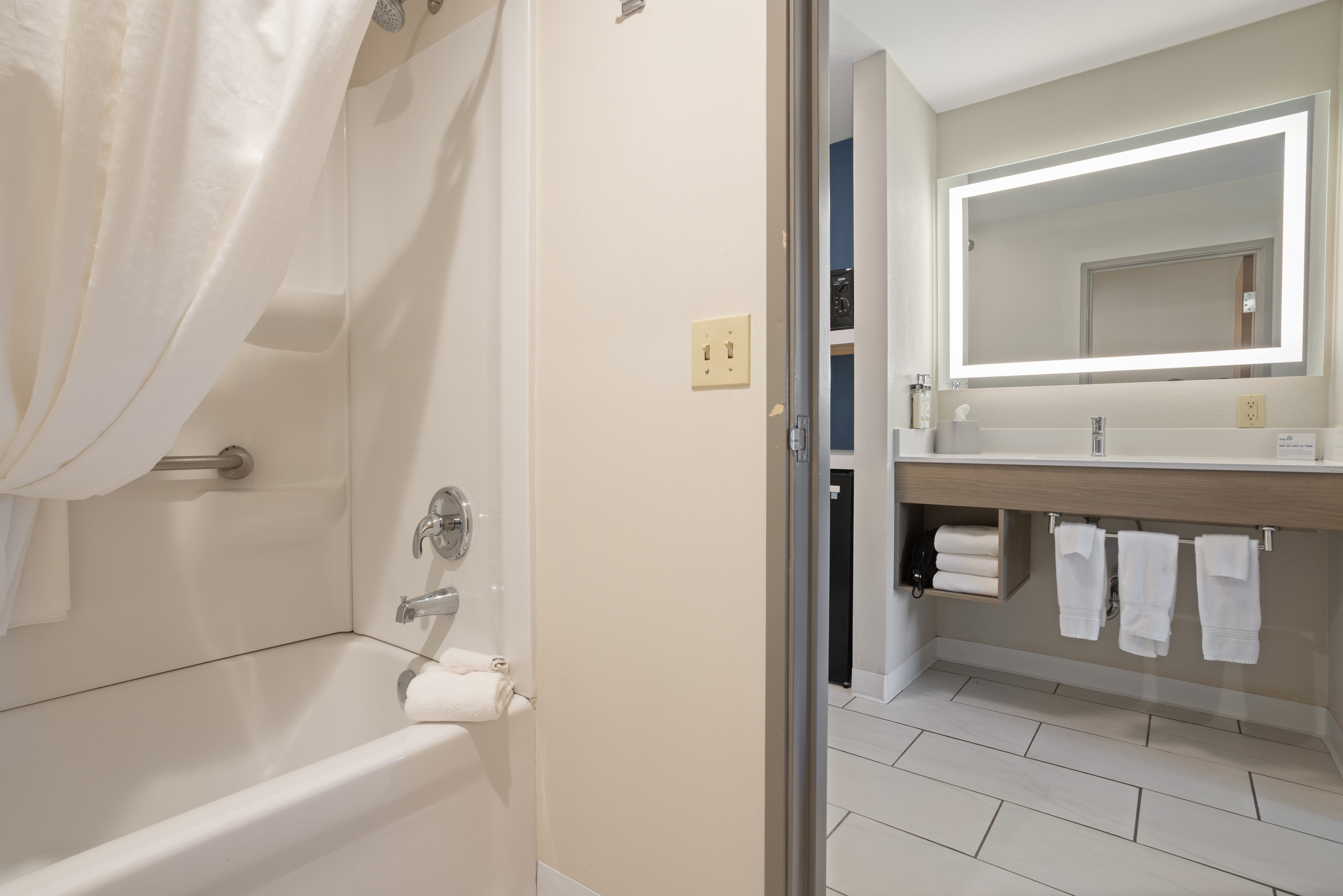 holiday inn express hotel and suites torrington by ihg