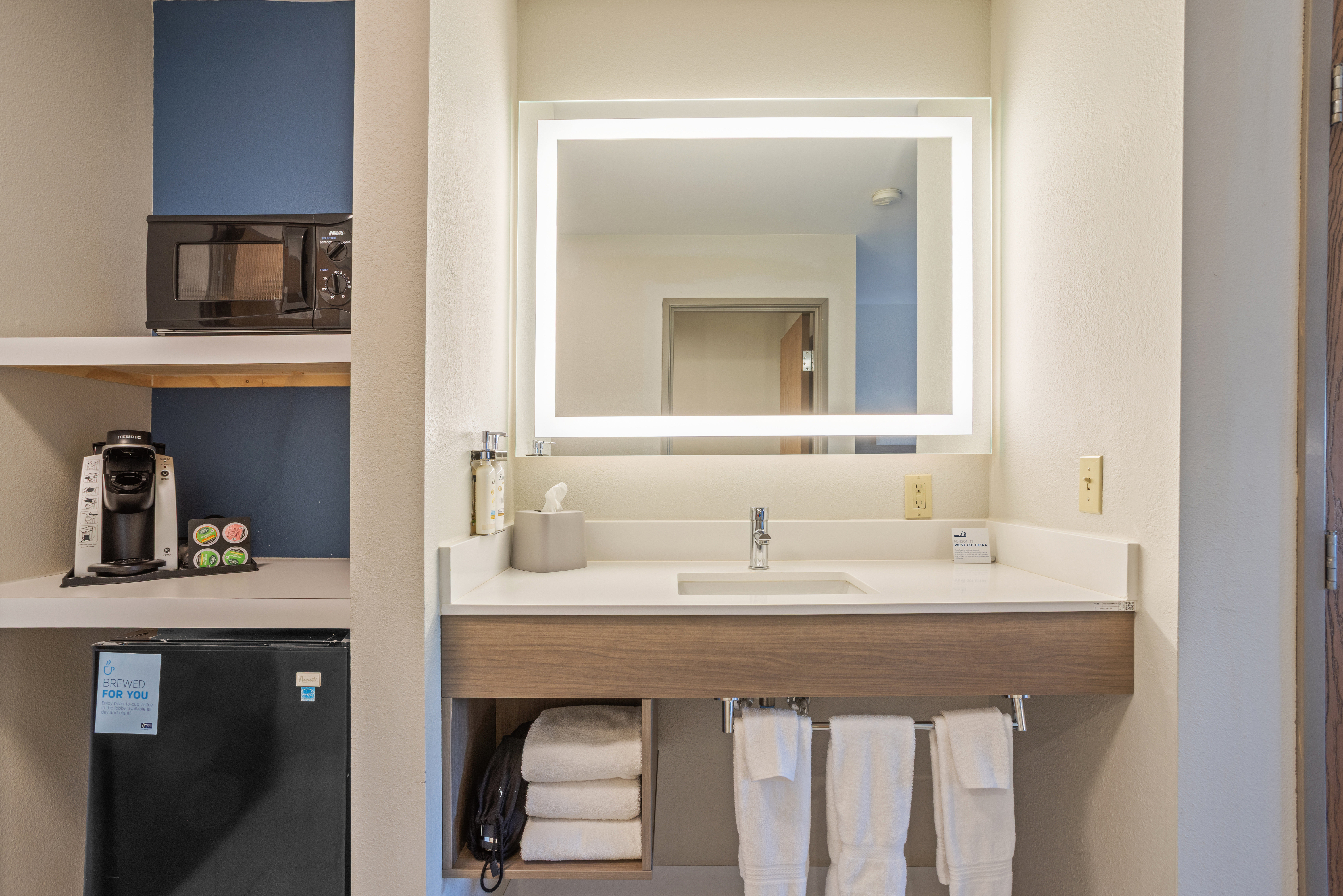 holiday inn express hotel and suites torrington by ihg