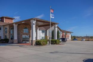 holiday inn express hotel and suites torrington by ihg