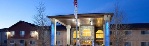 holiday inn express hotel and suites torrington by ihg