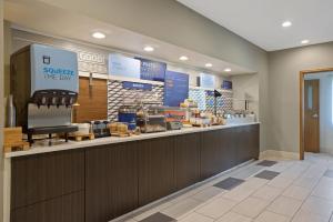 holiday inn express hotel and suites torrington by ihg