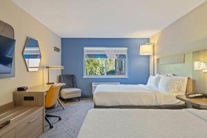 holiday inn express hotel and suites torrington by ihg