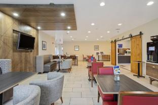holiday inn express hotel and suites torrington by ihg