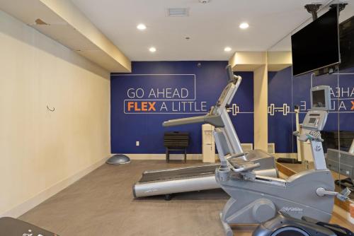 holiday inn express hotel and suites torrington by ihg