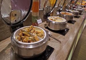 novotel suites riyadh olaya