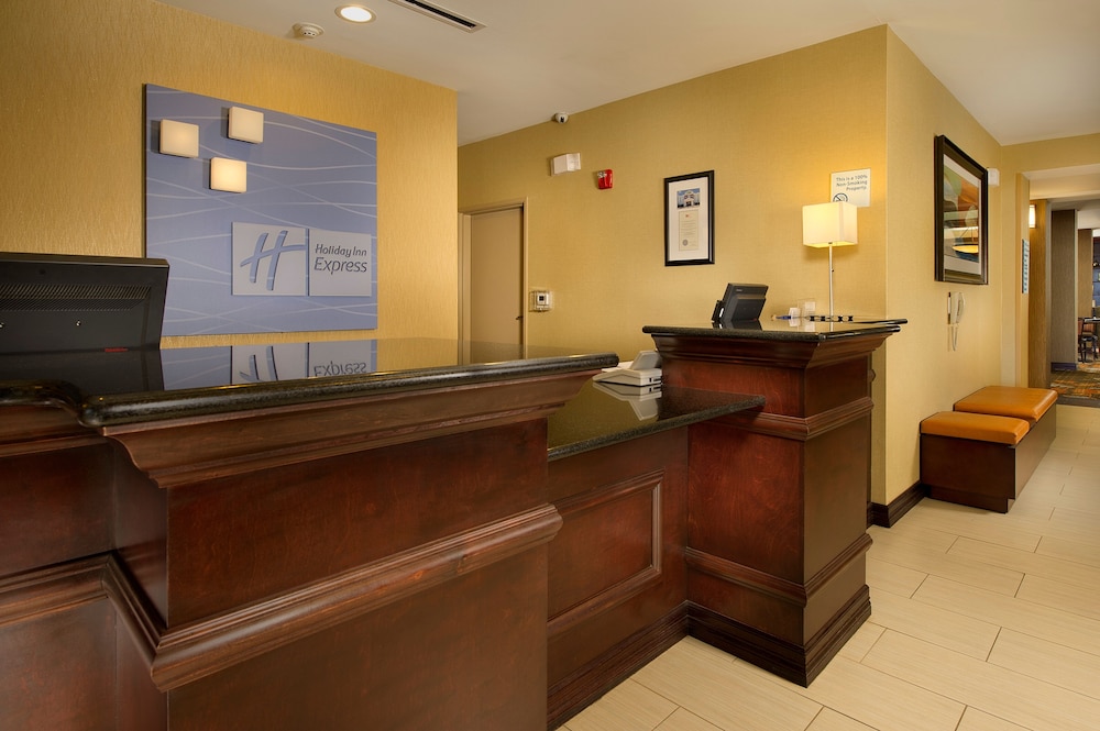 Holiday Inn Express Hotel & Suites Uvalde By Ihg,Texas>>Concan,3 star