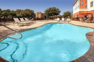holiday inn express hotel and suites uvalde by ihg