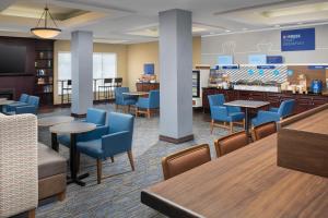 holiday inn express hotel and suites uvalde by ihg