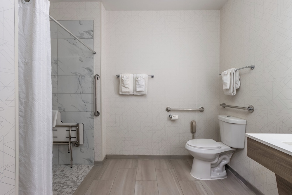 holiday inn express hotel and suites vancouver mall by ihg